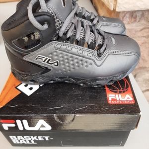 Basketball  shoe